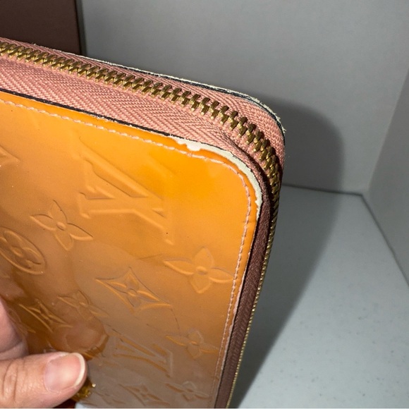 Louis Vuitton Caramel vernis zippy long Monogram Wallet - Picture 5 of 16